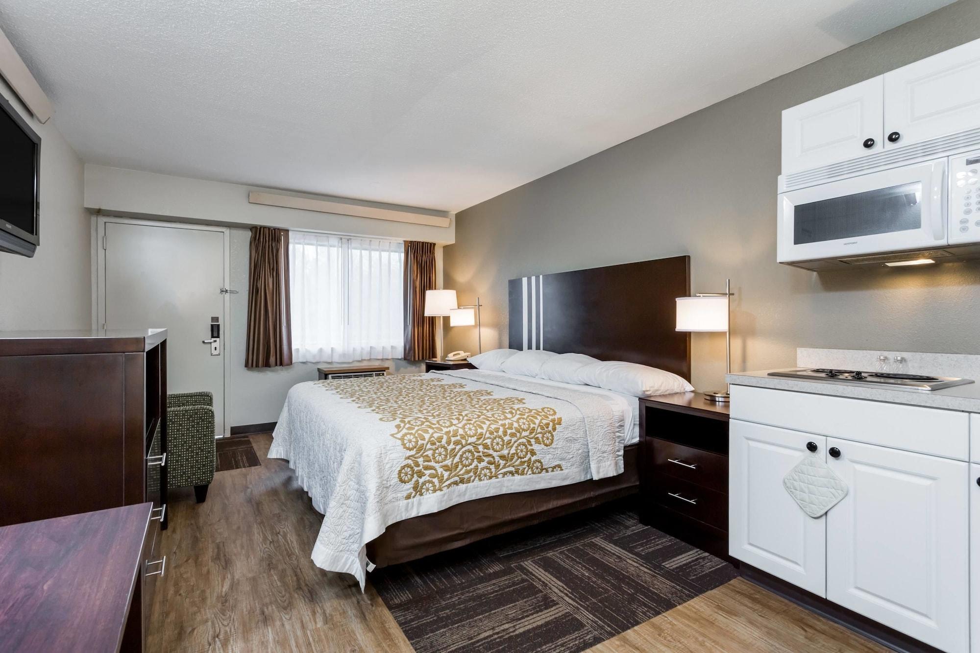 Days Inn By Wyndham Harrisburg North Buitenkant foto