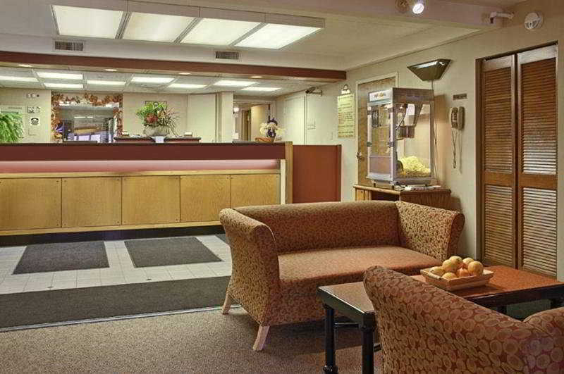 Days Inn By Wyndham Harrisburg North Interieur foto